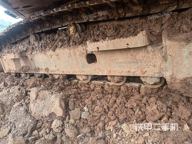 單側(cè)履帶整體（整機(jī)外觀）