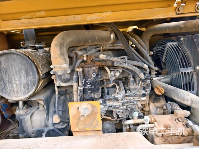 發(fā)動機(jī)室（上車部件）