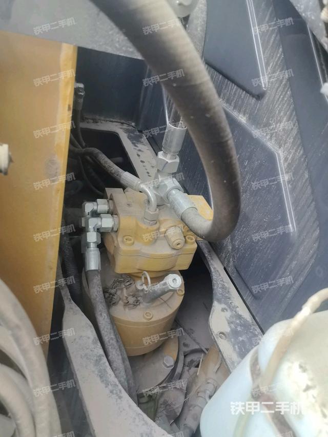 回轉(zhuǎn)馬達(dá)（上車部件）