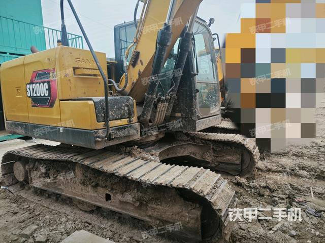 右前45(整機(jī)外觀) 右前45(整機(jī)外觀)