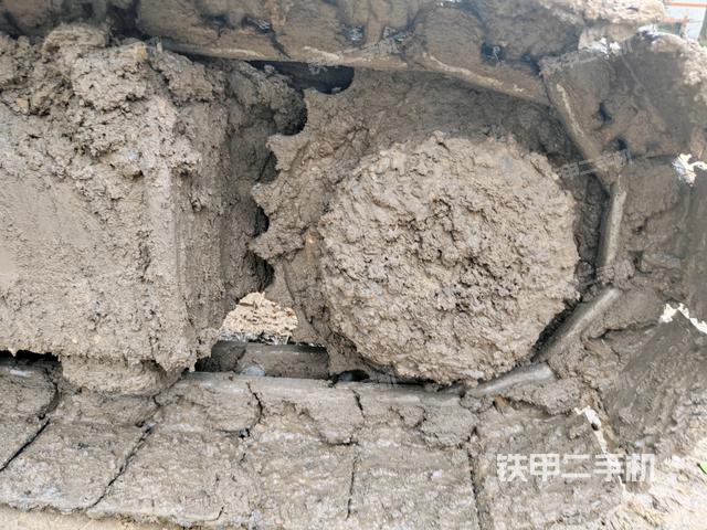 右側(cè)行走馬達(dá)蓋板(行走機(jī)構(gòu)) 右側(cè)行走馬達(dá)蓋板(行走機(jī)構(gòu))