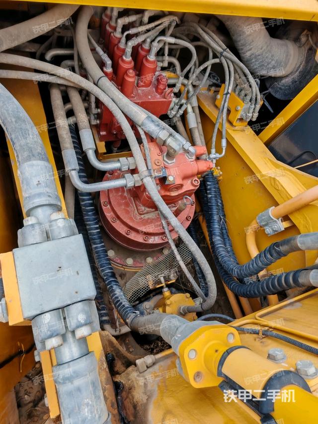 駕駛室頂部（整機(jī)外觀）