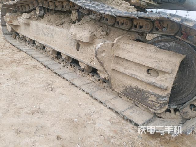 左側(cè)履帶整體?（行走機(jī)構(gòu)）