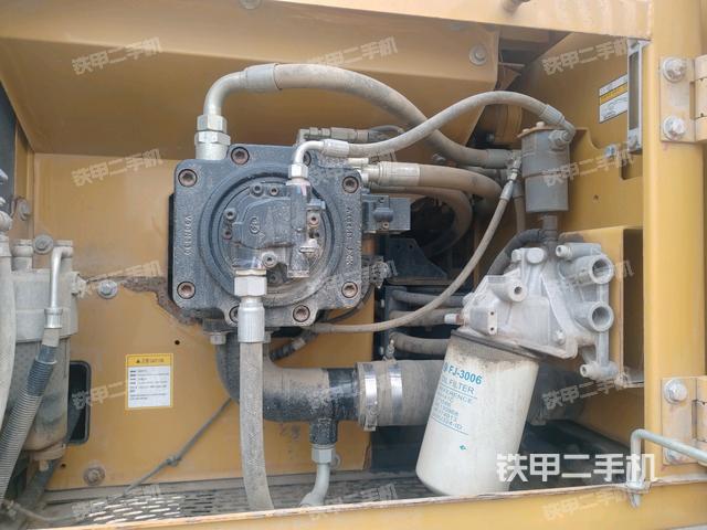 液壓泵斜45?左（大件艙室）