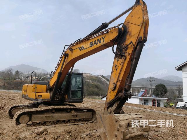 右前45(整機(jī)外觀) 右前45(整機(jī)外觀)