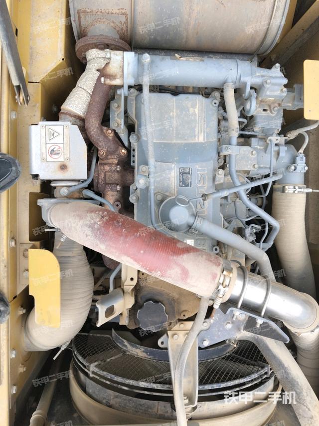 發(fā)動(dòng)機(jī)室（上車(chē)部件）