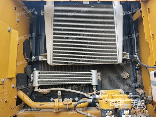 散熱器正面（大件艙室）