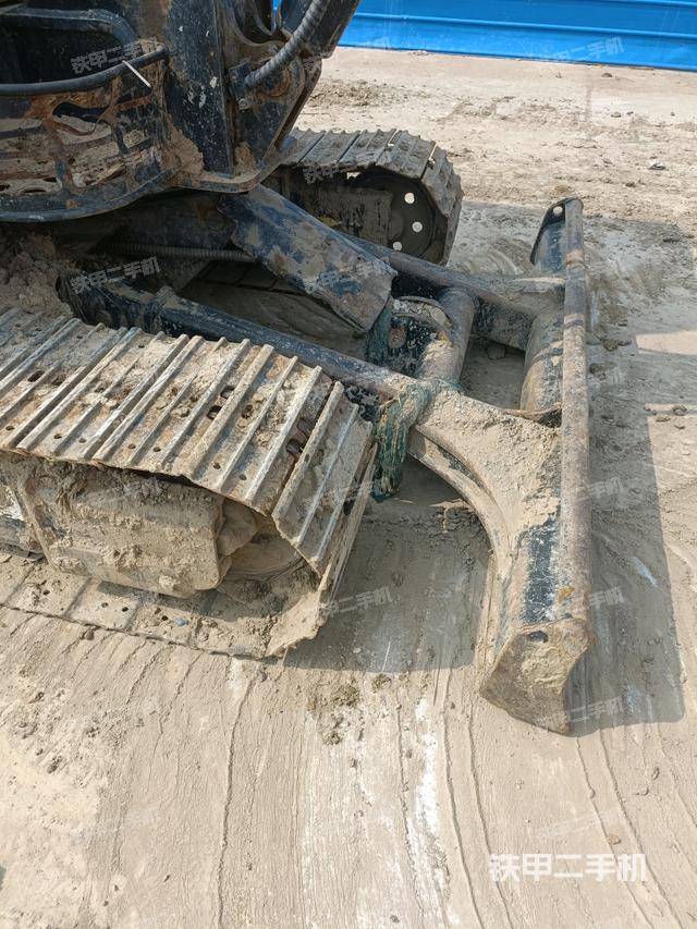 大臂根部?斜（工作和回轉(zhuǎn)裝置）