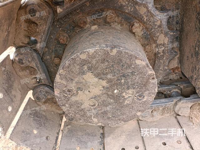 右驅動輪（行走機構）