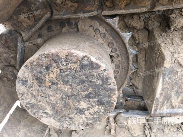 左驅(qū)動(dòng)輪（行走機(jī)構(gòu)）