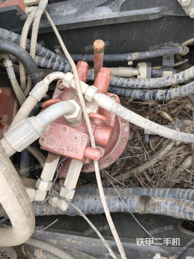 回轉(zhuǎn)馬達(dá)（上車(chē)部件）