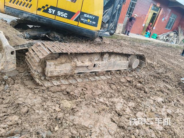 單側(cè)履帶整體（整機外觀）