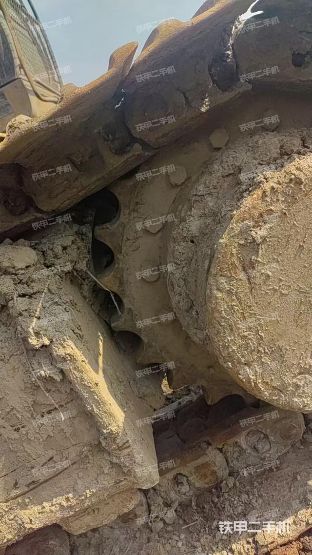 單側(cè)履帶整體（整機(jī)外觀）