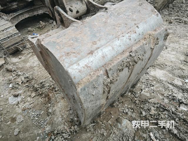 鏟斗45度(工作和回轉(zhuǎn)裝置) 鏟斗45度(工作和回轉(zhuǎn)裝置)