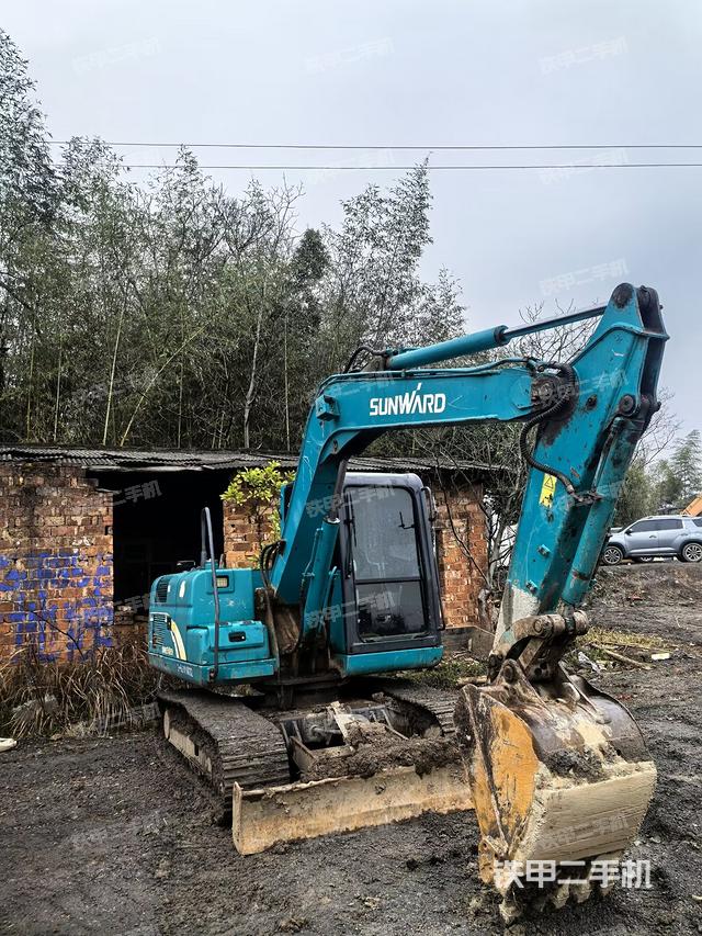 整機右后45°（整機外觀）