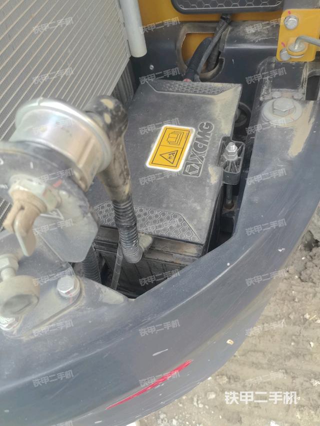 電瓶（大件艙室）