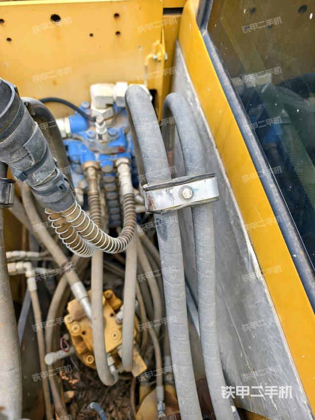 回轉(zhuǎn)馬達(dá)（上車部件）