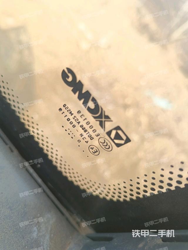 后玻璃角標(biāo)（壓路機(jī)駕駛室）