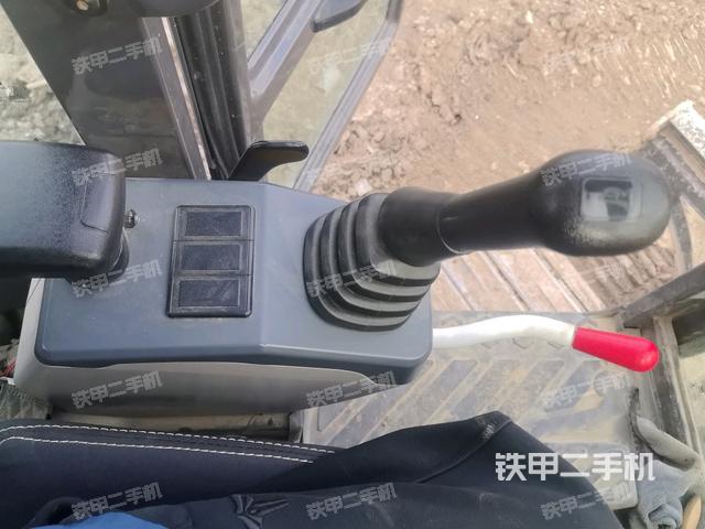 座椅左側(cè)控制臺/音響/含左手柄（駕駛室部分）