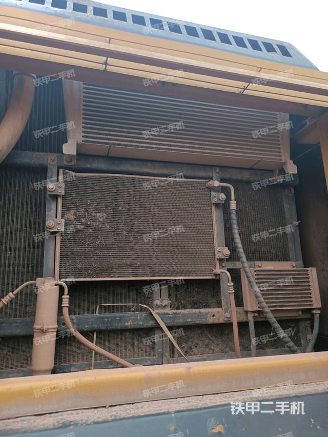 散熱器正面（大件艙室）