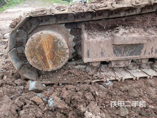 右驅(qū)動(dòng)輪（行走機(jī)構(gòu)）