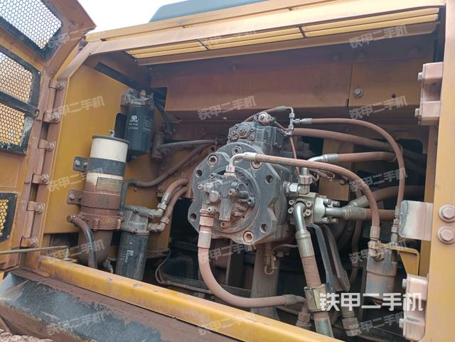 液壓泵斜45?右（大件艙室）