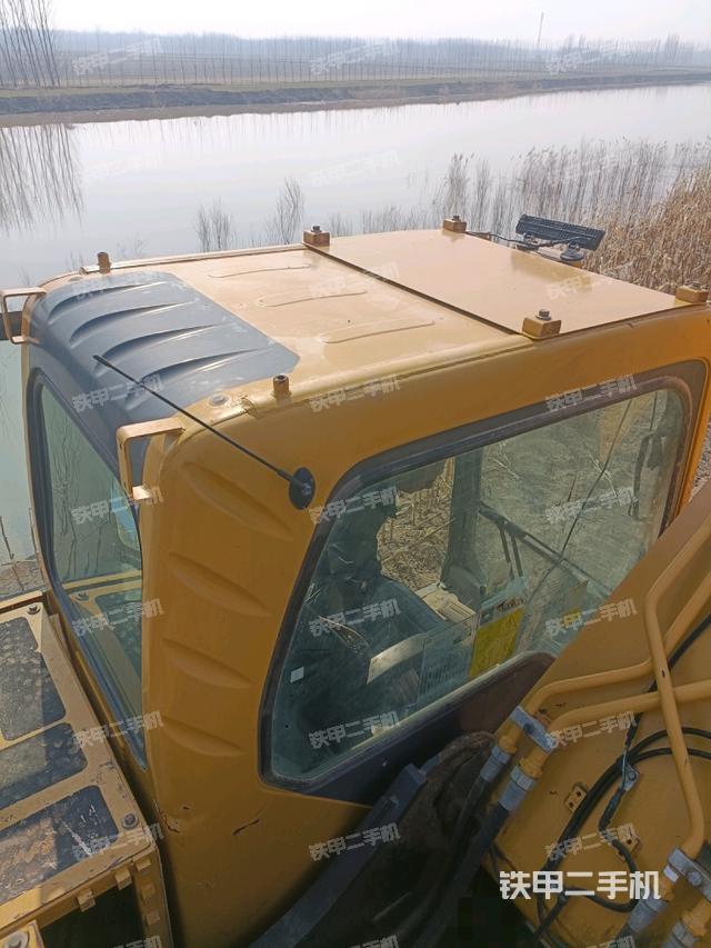 駕駛室頂部（整機(jī)外觀）