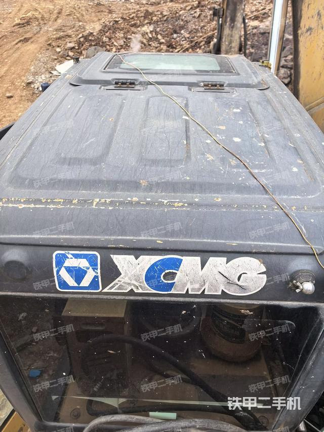 驾驶室顶部（整机外观）