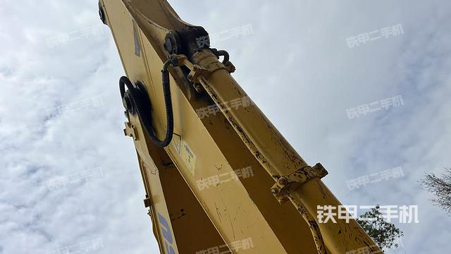 小臂整體右前（工作和回轉(zhuǎn)裝置）