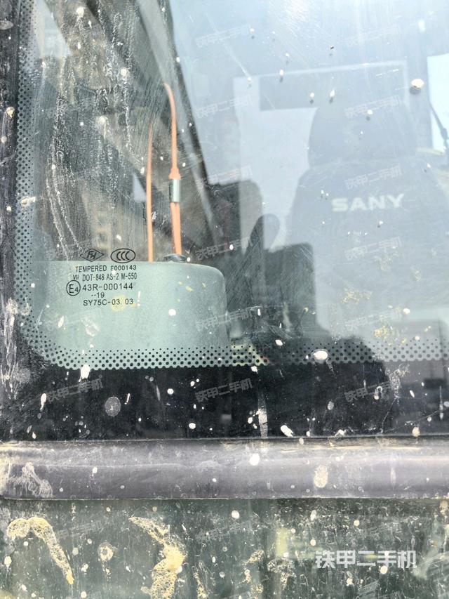 座椅左側(cè)控制臺/音響/含左手柄（駕駛室部分）