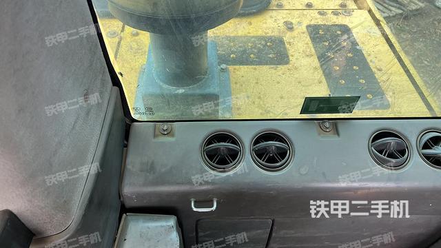 后窗玻璃角標(biāo)（駕駛室部分）