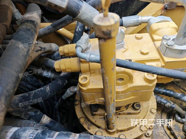 回轉(zhuǎn)馬達(dá)（上車部件）