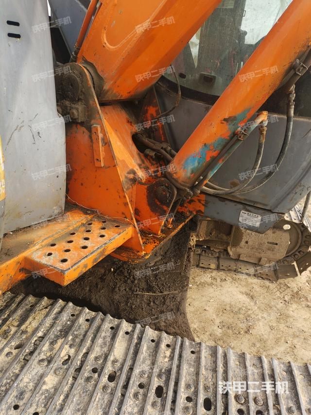 大臂根部?斜（工作和回轉(zhuǎn)裝置）