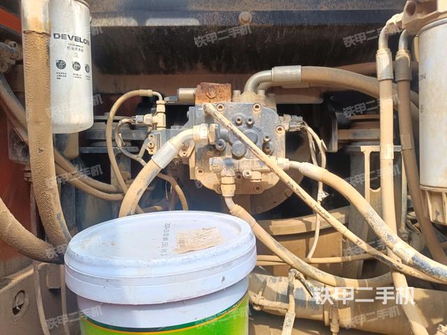 液壓泵斜45?左（大件艙室）