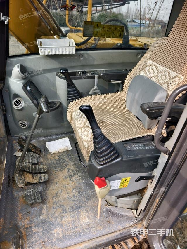 座椅后部（駕駛室部分）