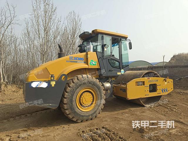 右后45°（壓路機(jī)整機(jī)外觀）