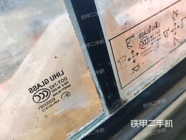 頂棚整體(駕駛室部分) 頂棚整體(駕駛室部分)