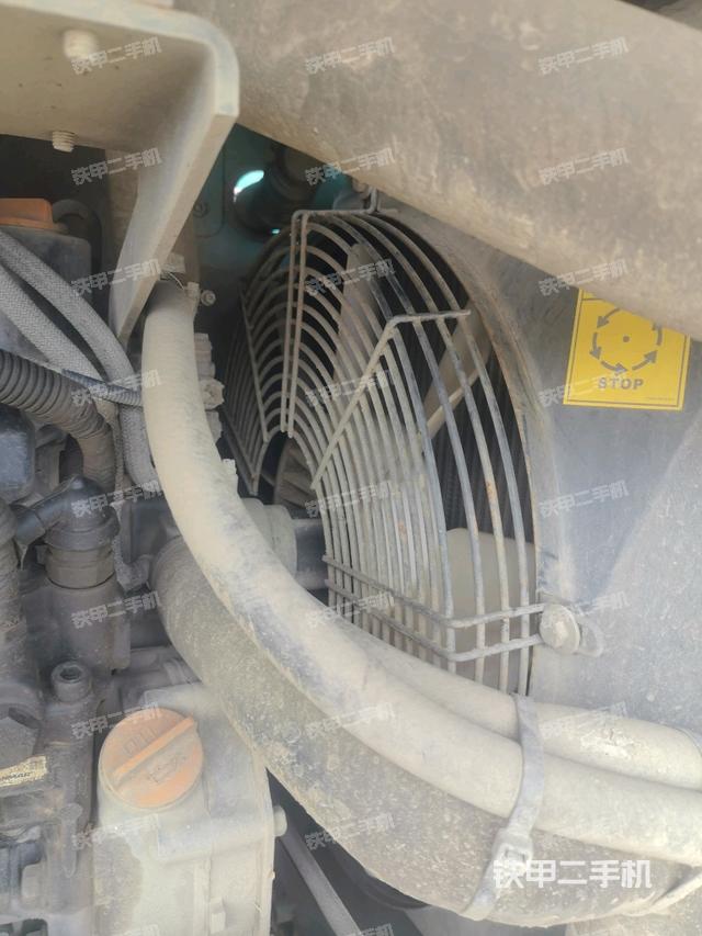 水箱+風(fēng)扇特寫(上車部件) 水箱+風(fēng)扇特寫(上車部件)
