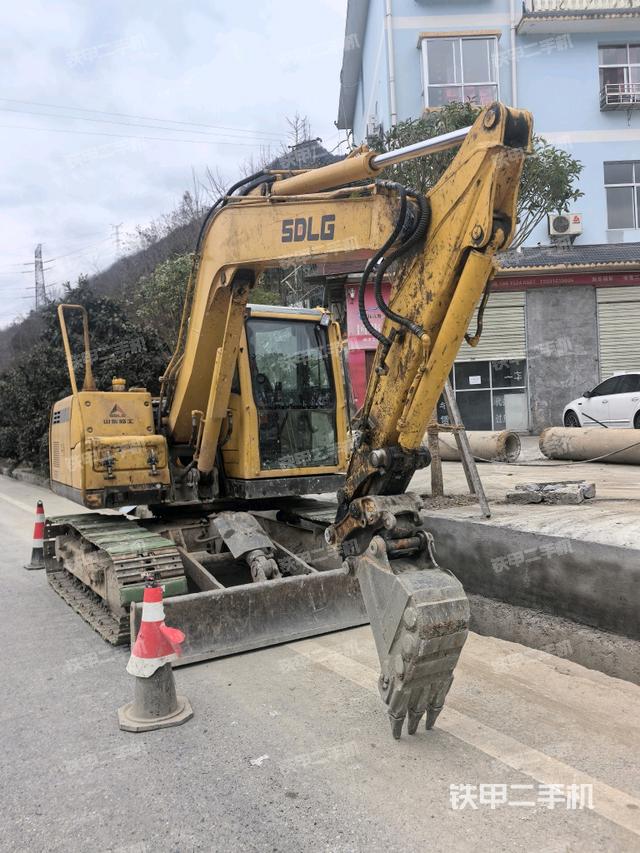 右前45(整機(jī)外觀) 右前45(整機(jī)外觀)