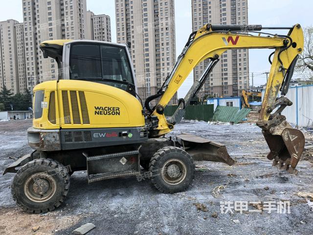 右后45(整機(jī)外觀) 右后45(整機(jī)外觀)