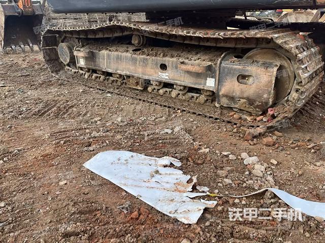 單側履帶整體(整機外觀) 單側履帶整體(整機外觀)