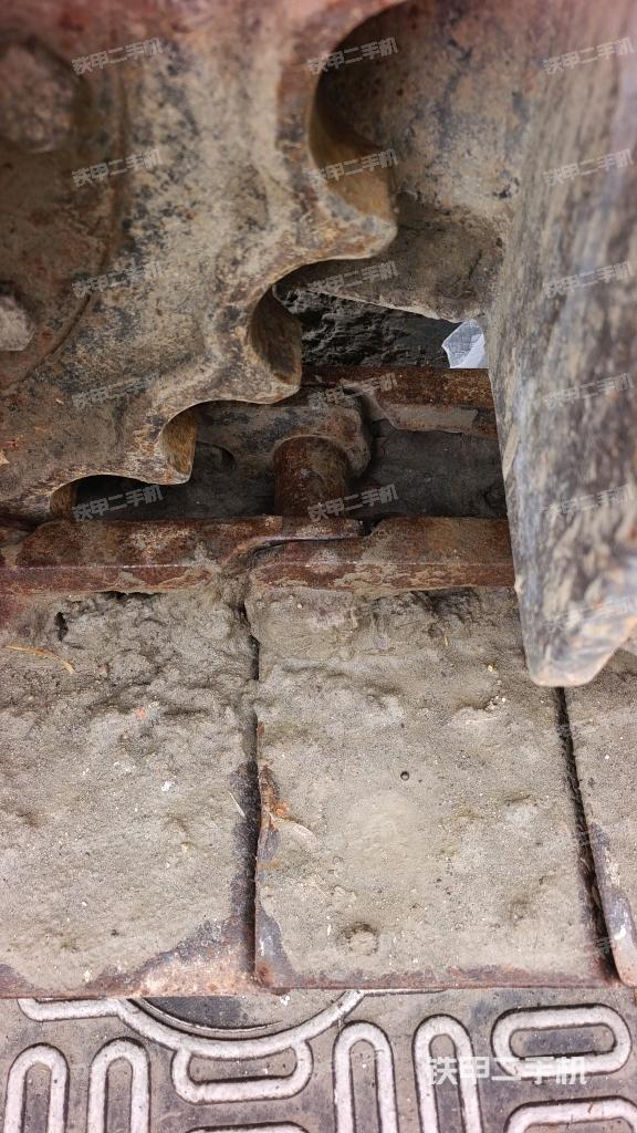 右驅(qū)動(dòng)輪（行走機(jī)構(gòu)）