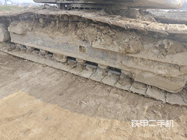 單側(cè)履帶整體（整機(jī)外觀）