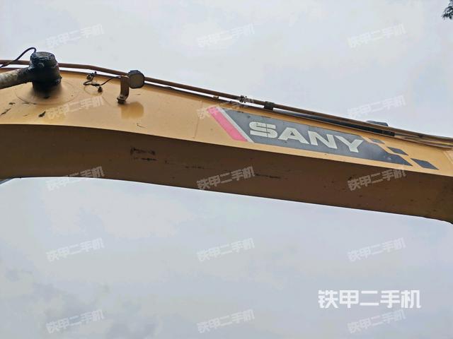 大臂根部?斜視(工作和回轉(zhuǎn)裝置) 大臂根部?斜視(工作和回轉(zhuǎn)裝置)
