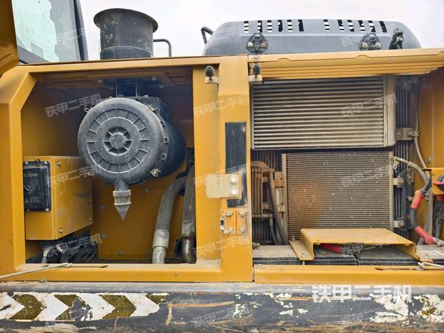 散熱器正面（大件艙室）