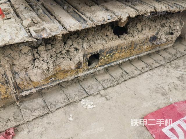 單側(cè)履帶整體（整機(jī)外觀）