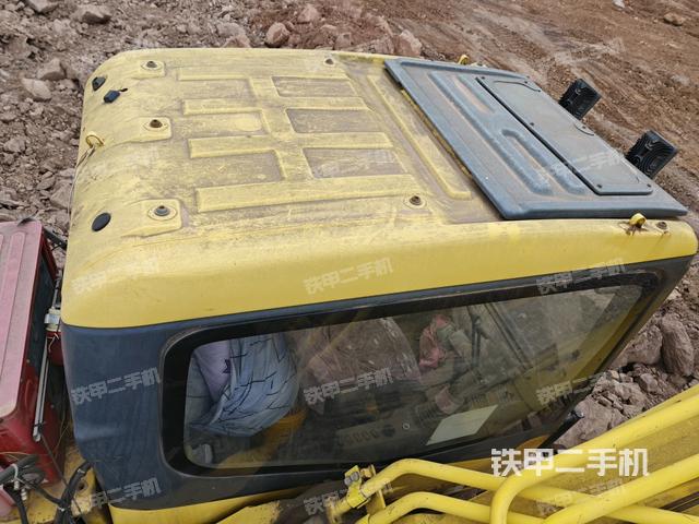 駕駛室頂部俯視（上車部件）