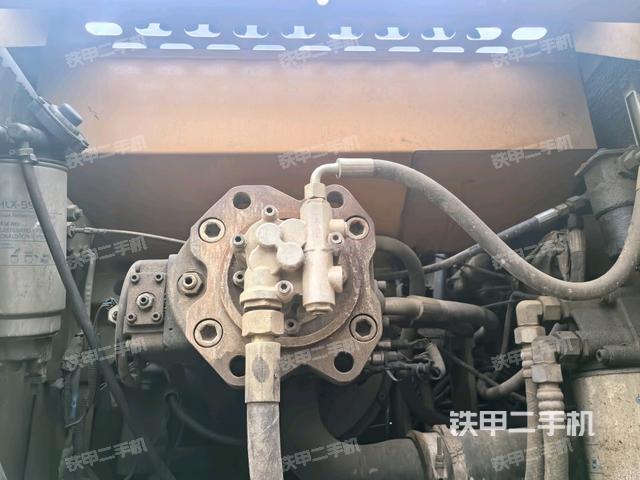 液壓泵斜45?左（大件艙室）