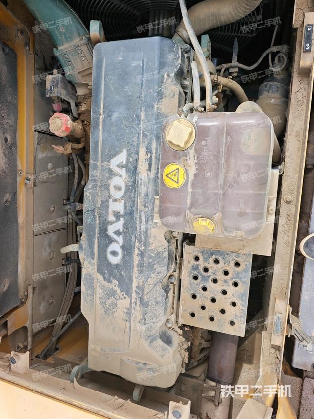 發(fā)動機(jī)整體俯視（整機(jī)外觀）