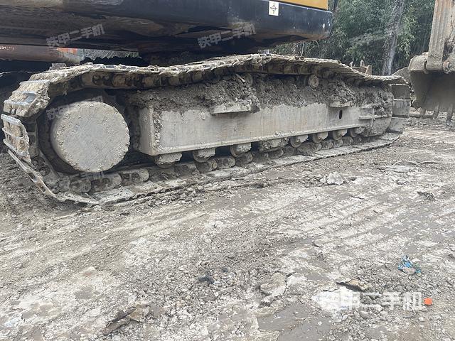 单侧履带整体（整机外观）